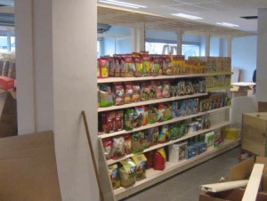 Pet Shop Shelving